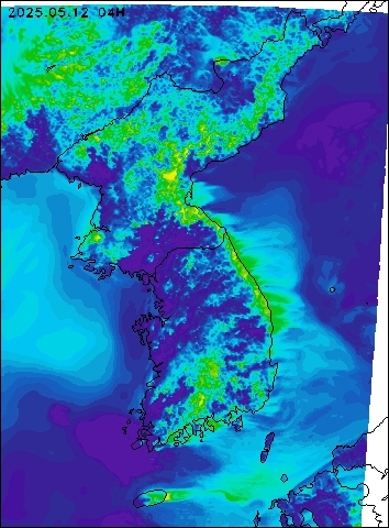 2025-05-12 04 : 00
