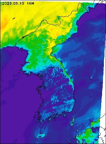 2025-05-15 16 : 00