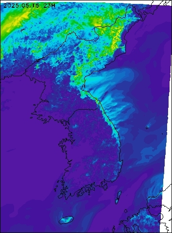 2025-05-15 23 : 00