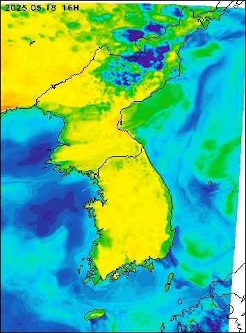 2025-05-18 16 : 00