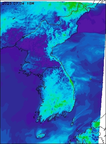 2025-07-04 18 : 00