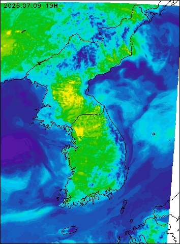 2025-07-09 19 : 00