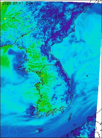 2025-07-11 21 : 00