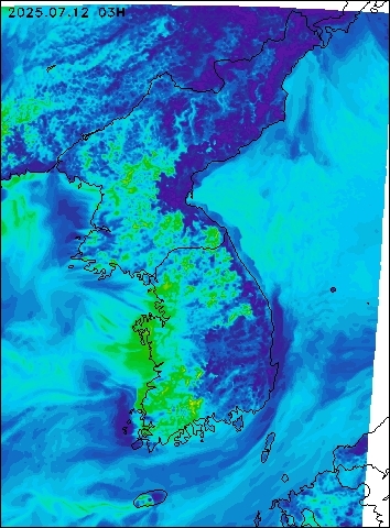 2025-07-12 03 : 00
