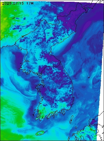 2025-07-15 17 : 00