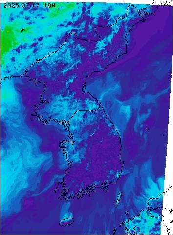 2025-07-17 18 : 00