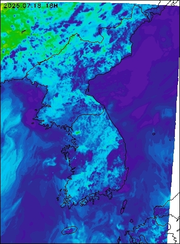 2025-07-18 18 : 00
