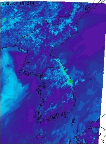 2025-07-18 21 : 00