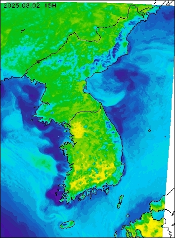 2025-08-02 15 : 00