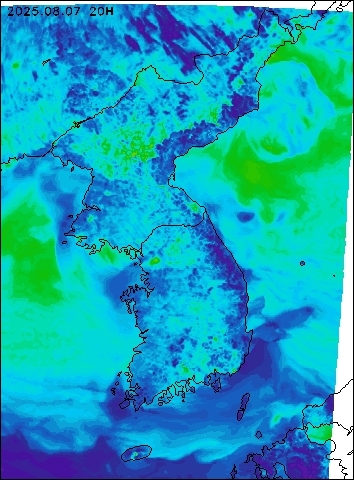 2025-08-07 20 : 00