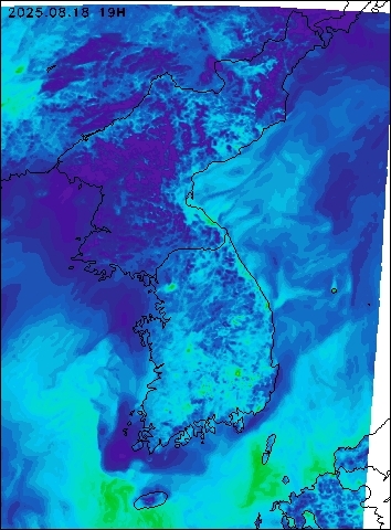 2025-08-18 19 : 00