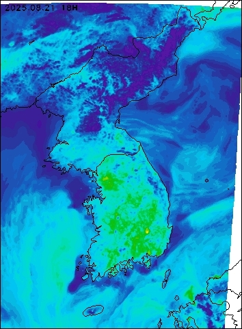 2025-08-21 18 : 00