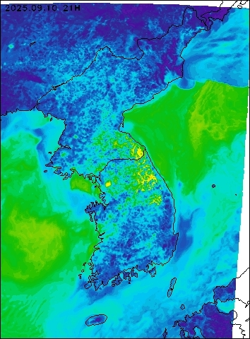 2025-09-10 21 : 00