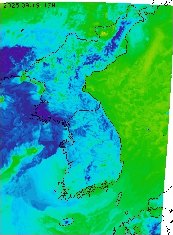 2025-09-19 17 : 00