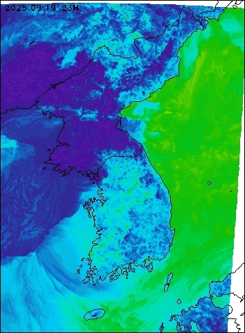 2025-09-19 23 : 00
