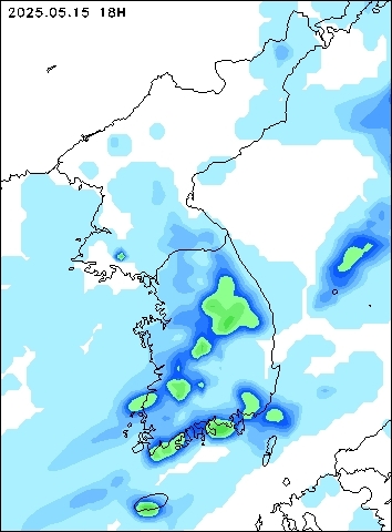 2025-05-15 18 : 00