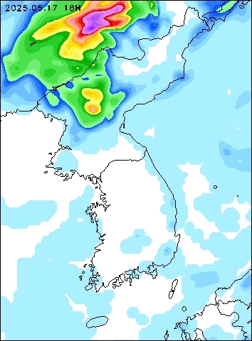 2025-05-17 18 : 00
