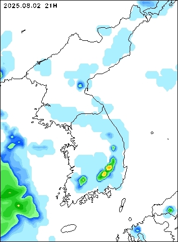 2025-08-02 21 : 00