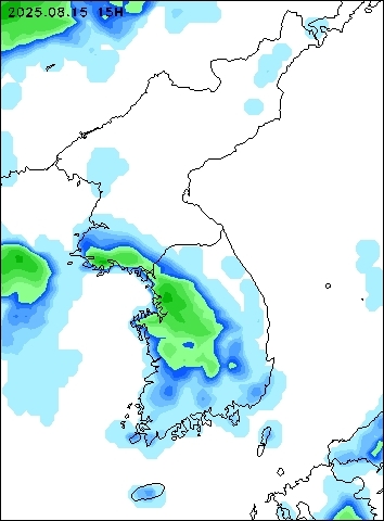 2025-08-15 15 : 00