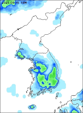 2025-08-15 18 : 00
