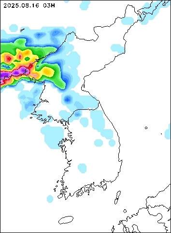 2025-08-16 03 : 00