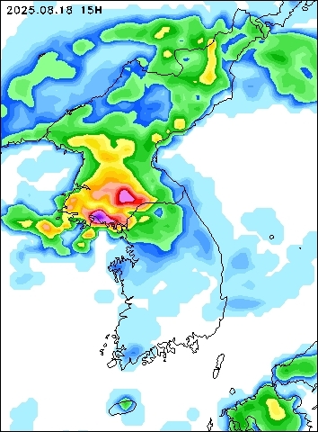 2025-08-18 15 : 00