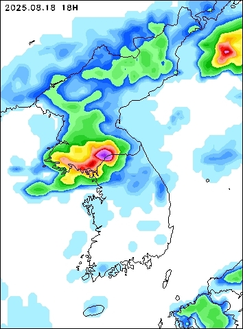 2025-08-18 18 : 00