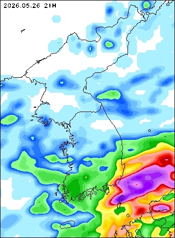 2026-05-26 21 : 00
