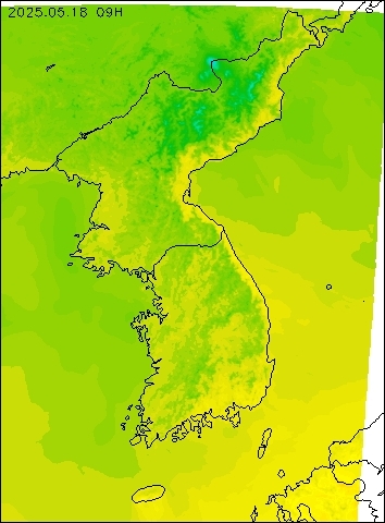 2025-05-18 09 : 00