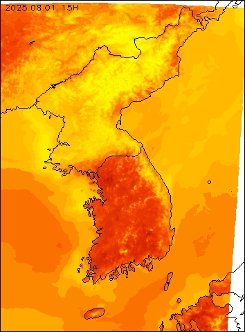 2025-08-01 15 : 00