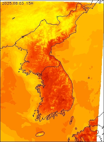 2025-08-03 15 : 00