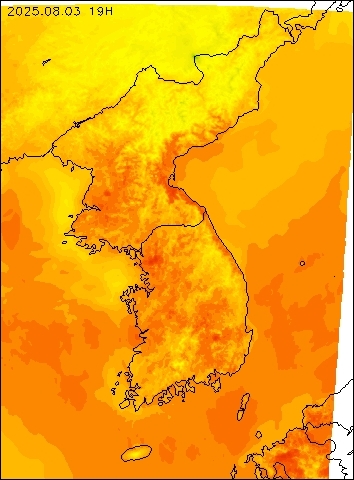 2025-08-03 19 : 00