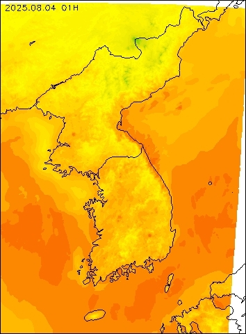 2025-08-04 01 : 00