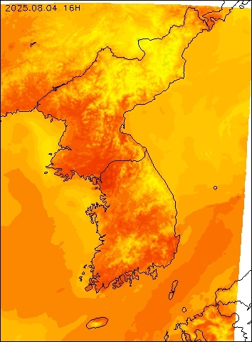 2025-08-04 16 : 00