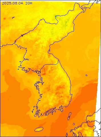 2025-08-04 20 : 00