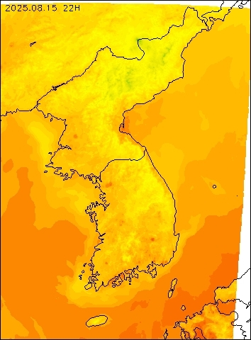2025-08-15 22 : 00