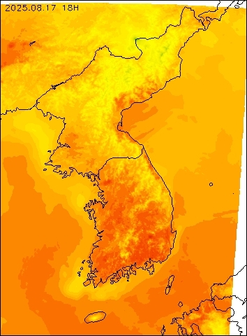 2025-08-17 18 : 00