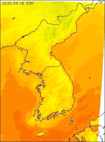 2025-08-18 03 : 00