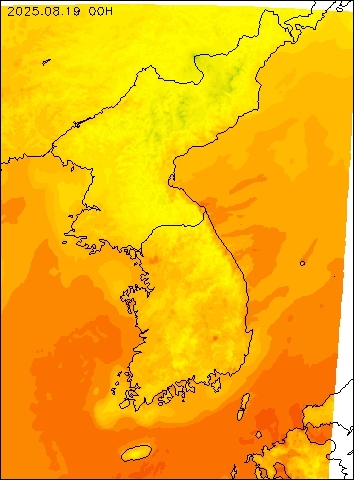 2025-08-19 00 : 00