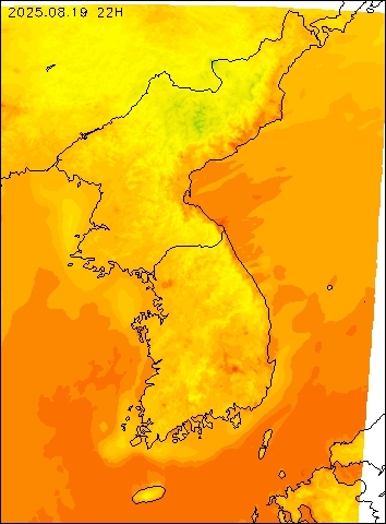 2025-08-19 22 : 00