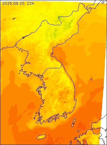 2025-08-20 22 : 00