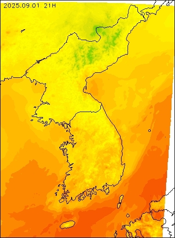 2025-09-01 21 : 00