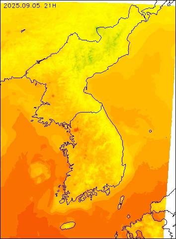 2025-09-05 21 : 00