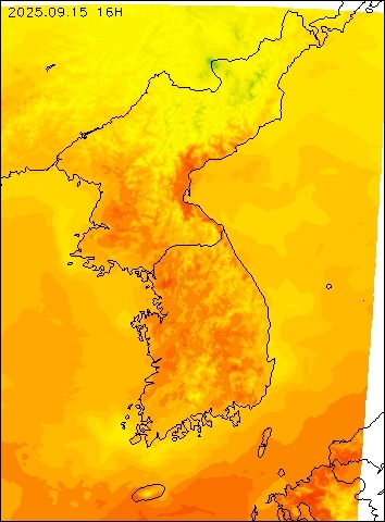 2025-09-15 16 : 00