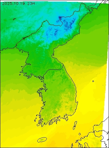 2025-10-19 23 : 00