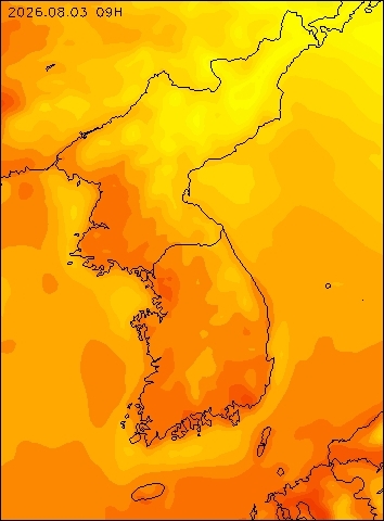 2026-08-03 09 : 00