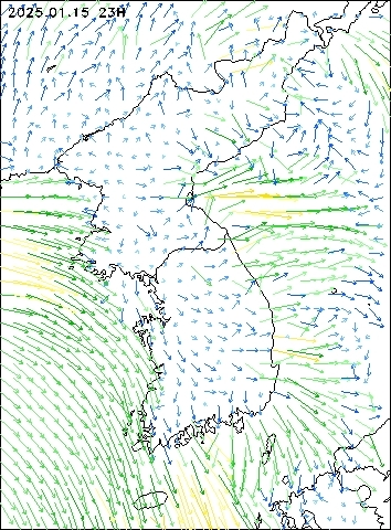 2025-01-15 23 : 00