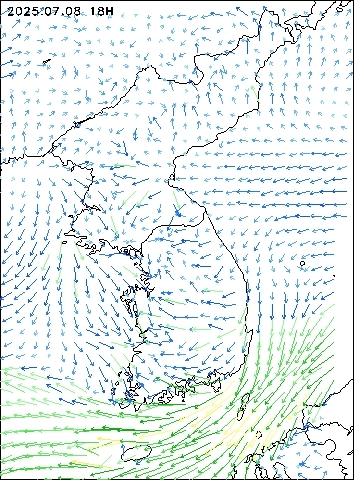 2025-07-08 18 : 00