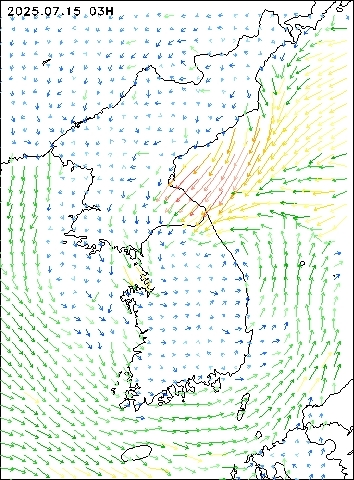 2025-07-15 03 : 00