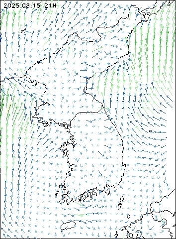 2025-08-15 21 : 00